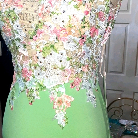 Alyce paris dress - Picture 9 of 11